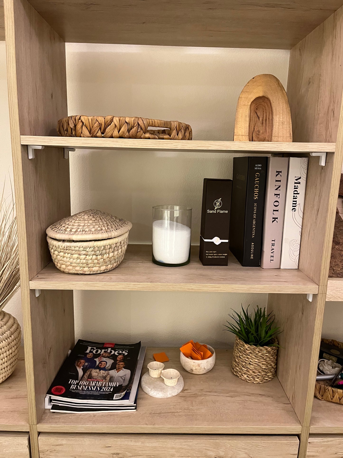 Offer 2 Candles ( one White + one color)